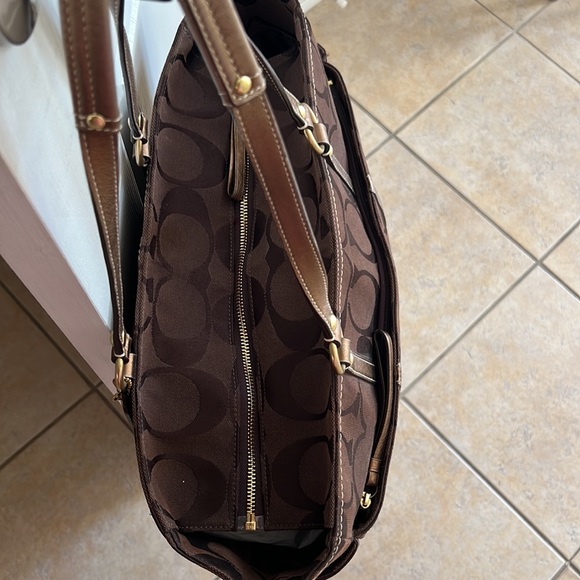 Authentic Coach bag - Picture 4 of 6